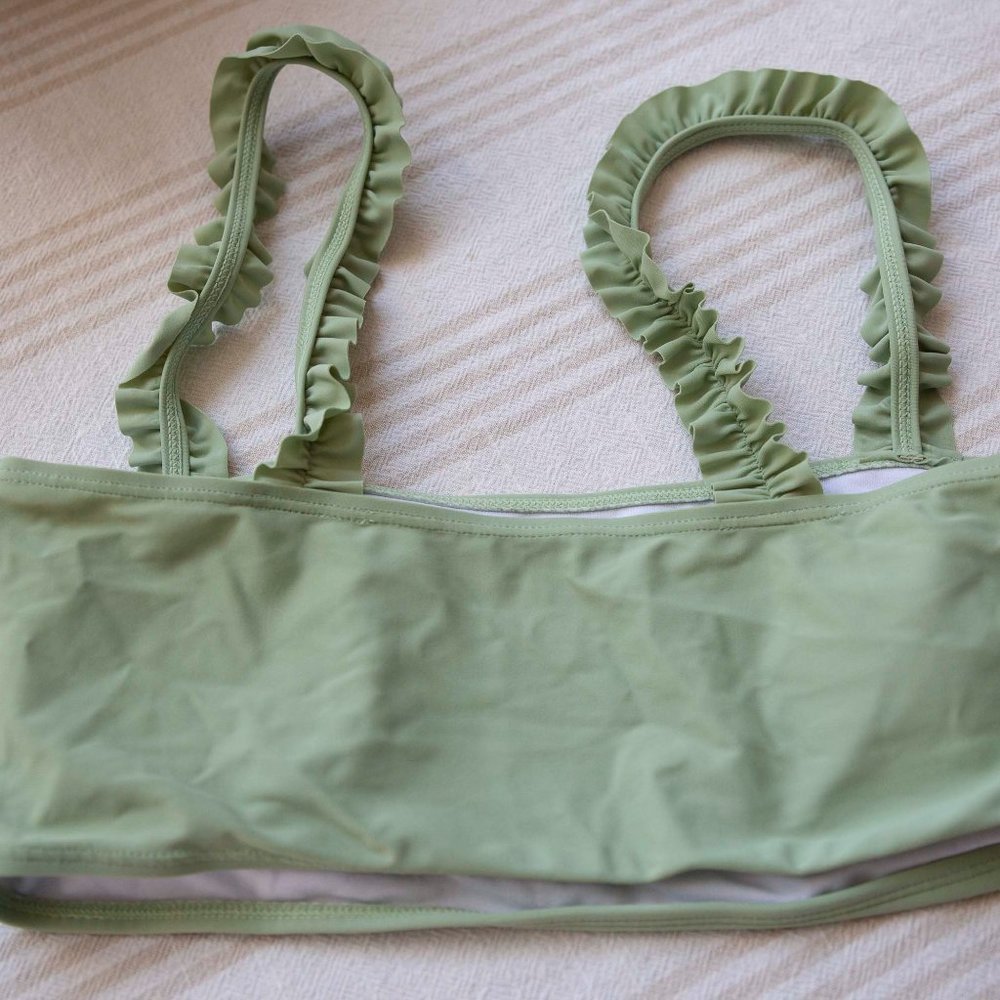 Shein Ruffle Strap Bikini Top Size M - Picture 4 of 7